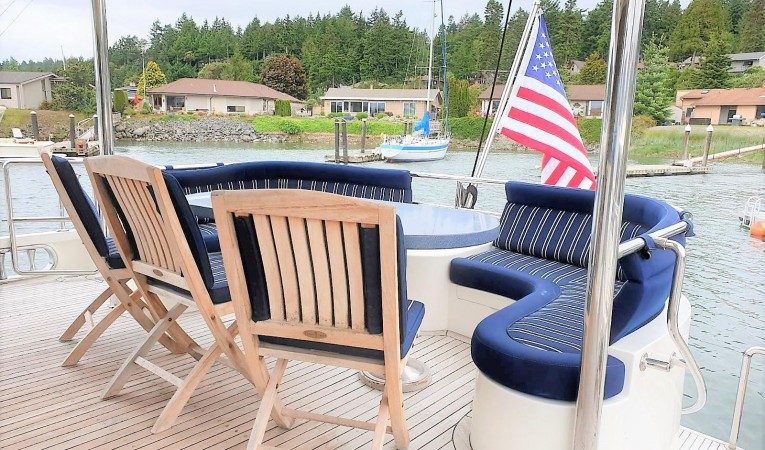 72 Vitech Main Deck Aft