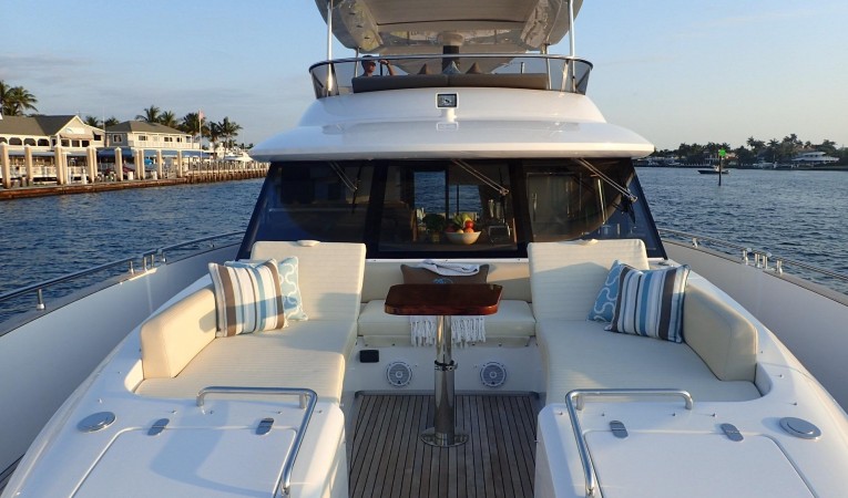 66 Azimut Bow Sunpad