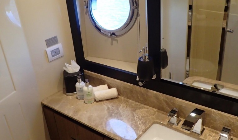 66 Azimut Guest Bath