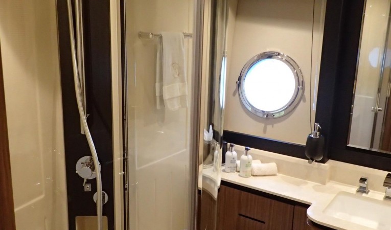 66 Azimut Guest Bath