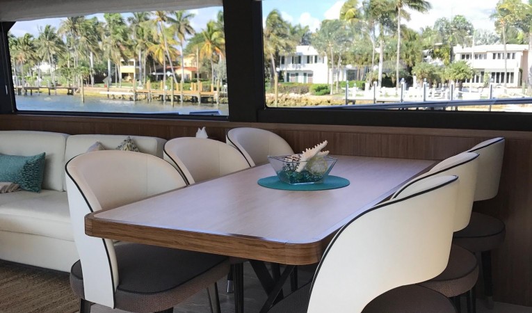 66 Azimut Dining