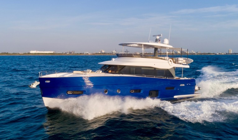 66 Azimut Port Profile