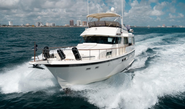 54 Hatteras Port Bow