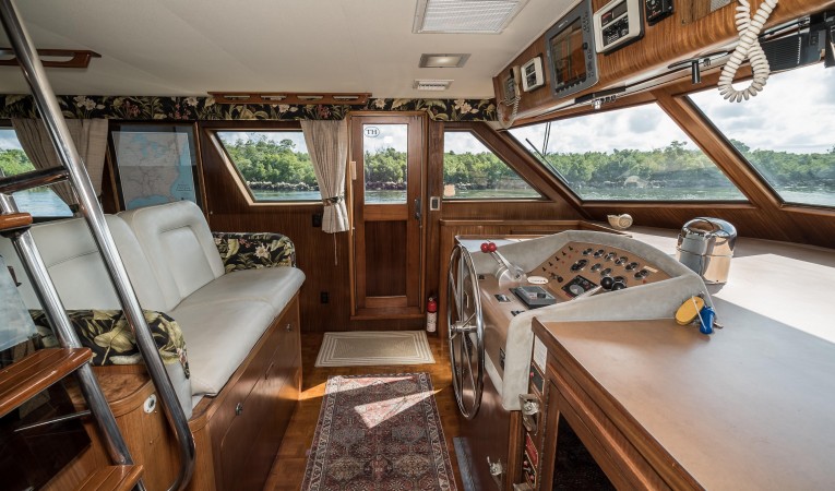 54 Hatteras Helm Port