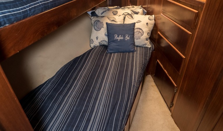 54 Hatteras 3rd Stateroom