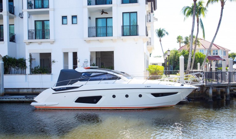 44 Azimut 