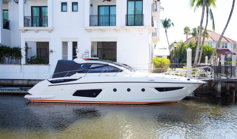 44 Azimut 