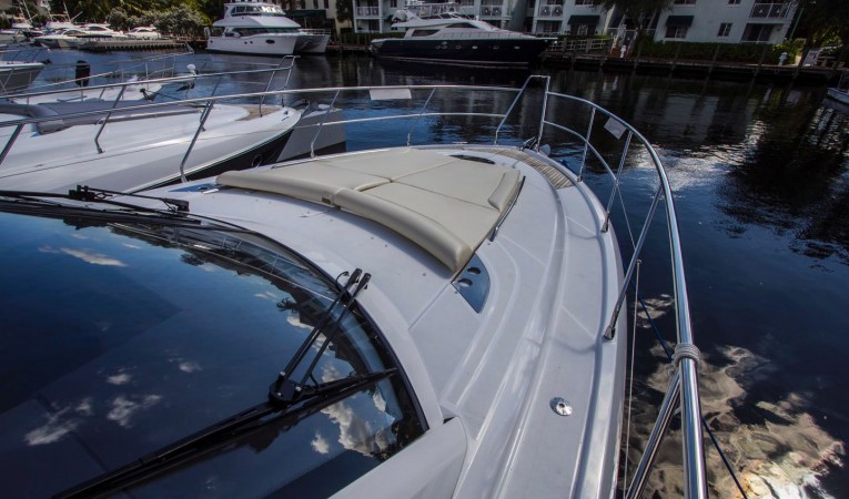49 Beneteau Bow