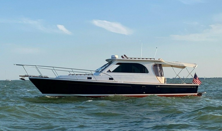 36 Hunt Yachts 
