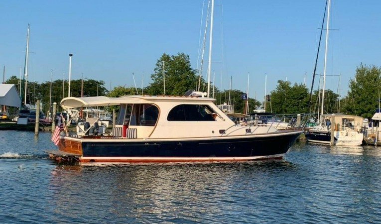 36 Hunt Yachts 