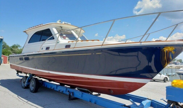 36 Hunt Yachts 