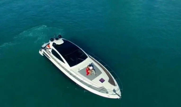 58 Azimut 