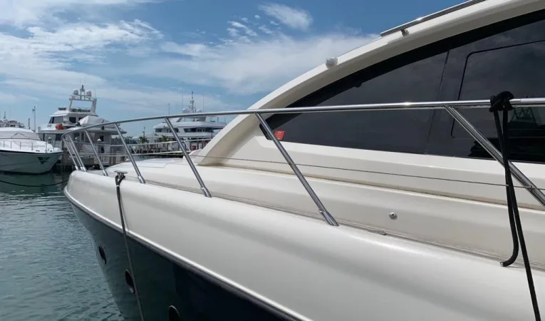58 Azimut 