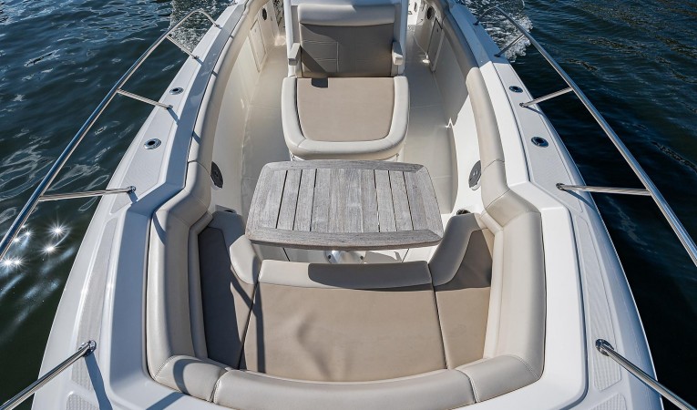33 Boston Whaler 