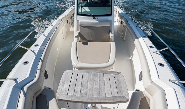33 Boston Whaler 