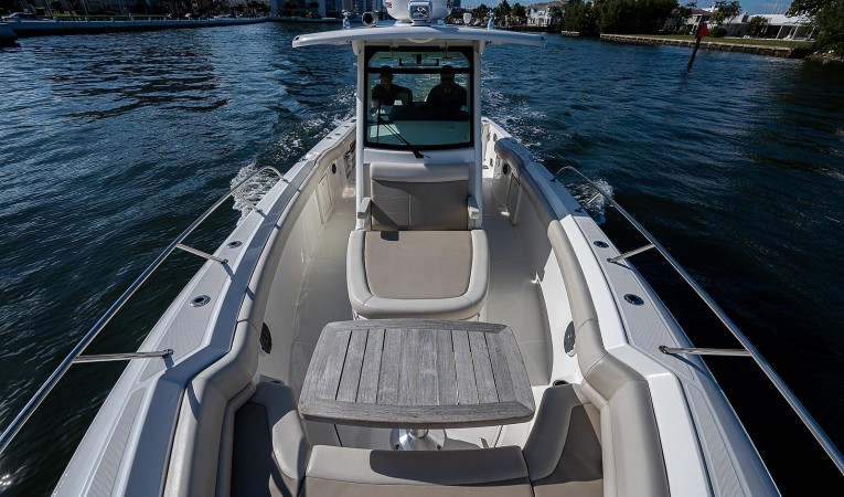 33 Boston Whaler 