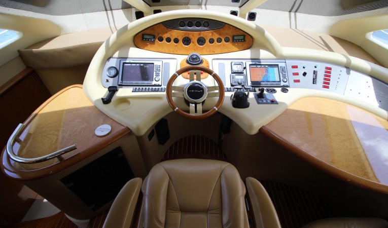 62 Azimut 