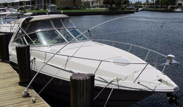 34 Cruisers Yachts 