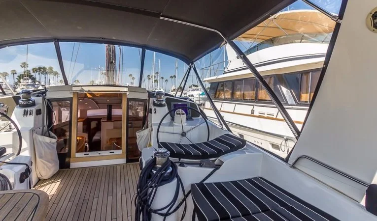 55 Feeling Cockpit Lounge