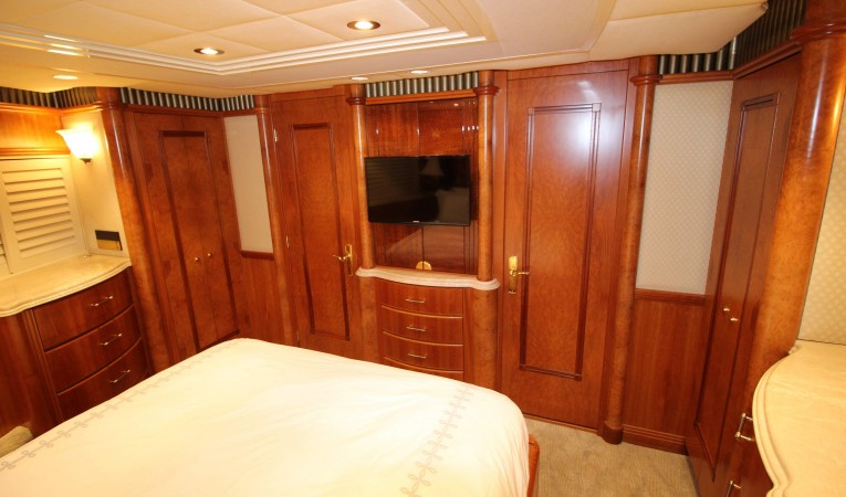 103 Westport VIP Stateroom - Aft Bulkhead