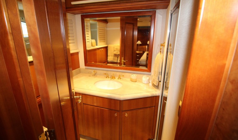 103 Westport Port Guest Bath