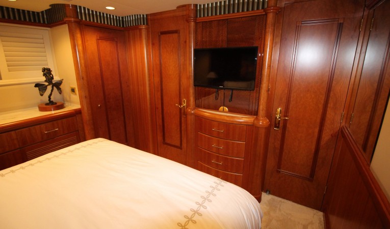 103 Westport Port Guest Stateroom - TV
