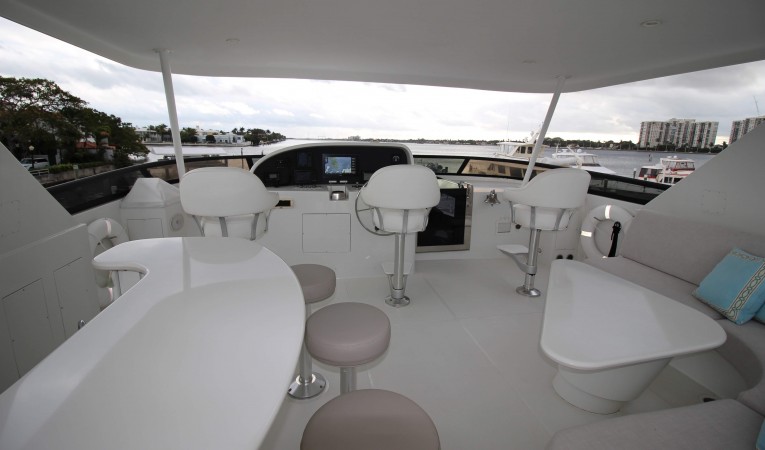 103 Westport Flybridge - Looking Forward