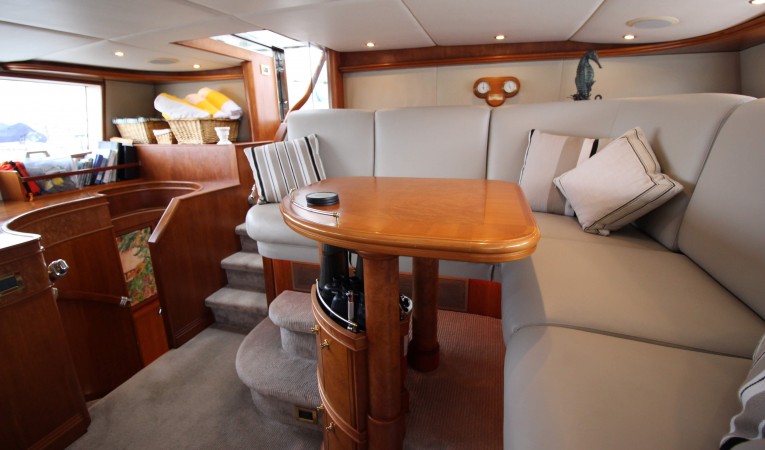 103 Westport Pilothouse - Guest Seating