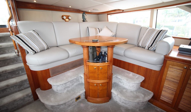 103 Westport Pilothouse - Guest Seating