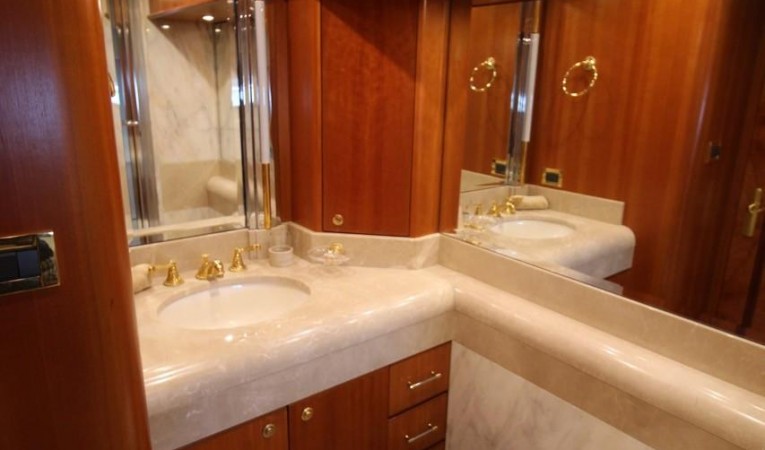 103 Westport VIP En Suite Bath