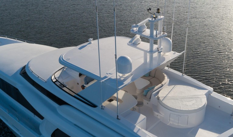 103 Westport Flybridge Hardtop