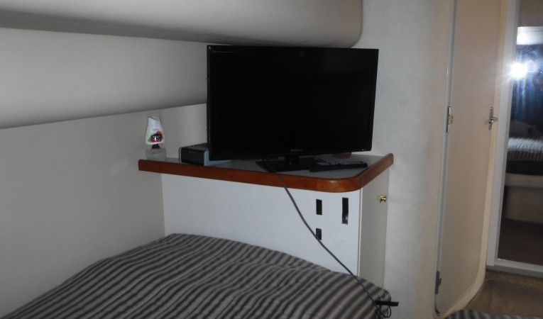42 Cruisers Yachts GUEST STATEROOM TV