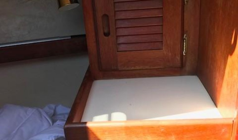 38 Catalina V berth cabinets