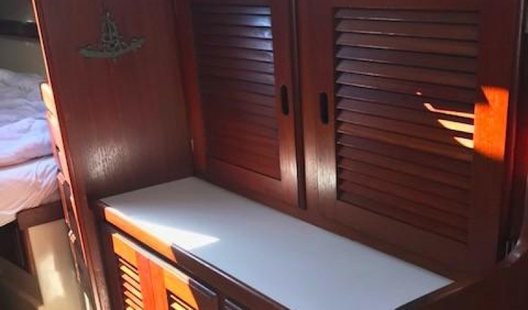 38 Catalina Salon storage