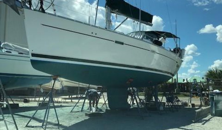 39 Beneteau Bottom paint 09-24-18