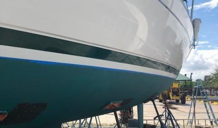 39 Beneteau Hull Waxed 09-24-18