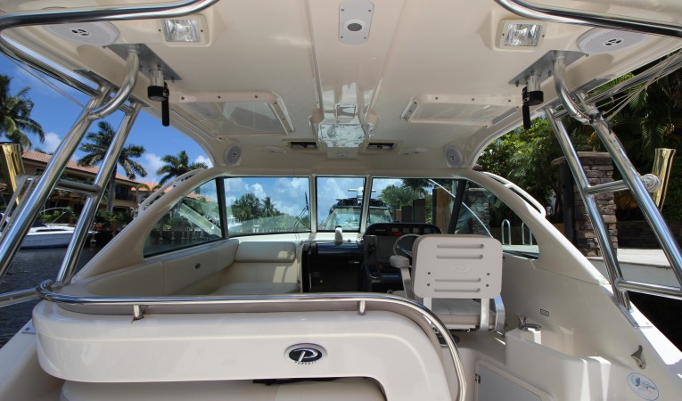 31 Pursuit Cockpit Facing Bow