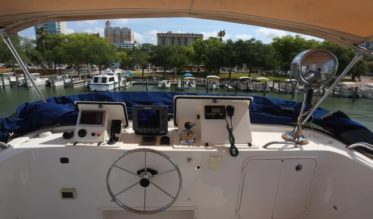 42 Nordic Tugs Flyrbridge Helm