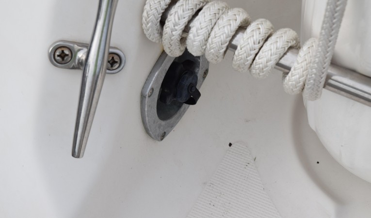 30 Regal Shorewater connection