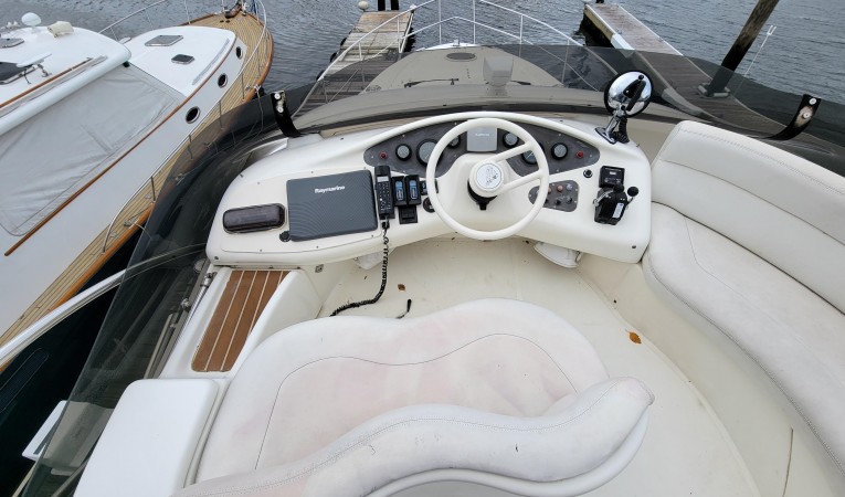 42 Azimut 