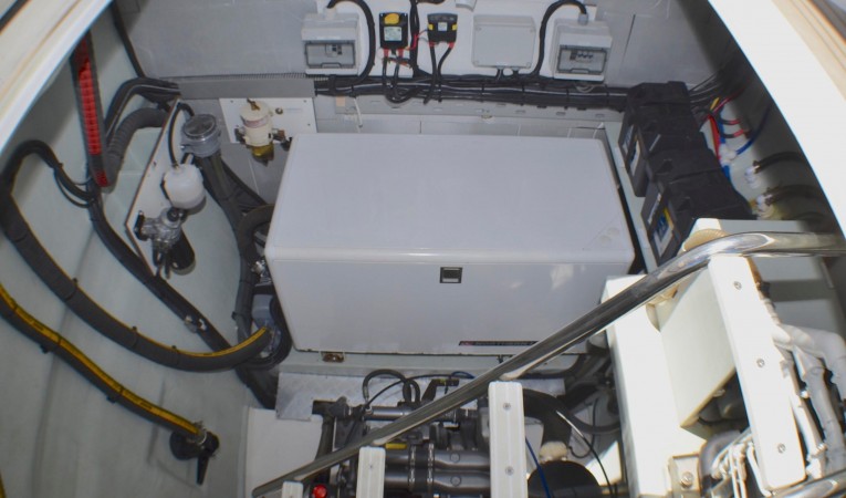 58 Leopard Generator in Port side