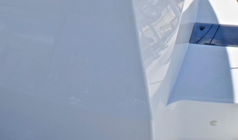 58 Leopard Starboard Deck with aft docking controls