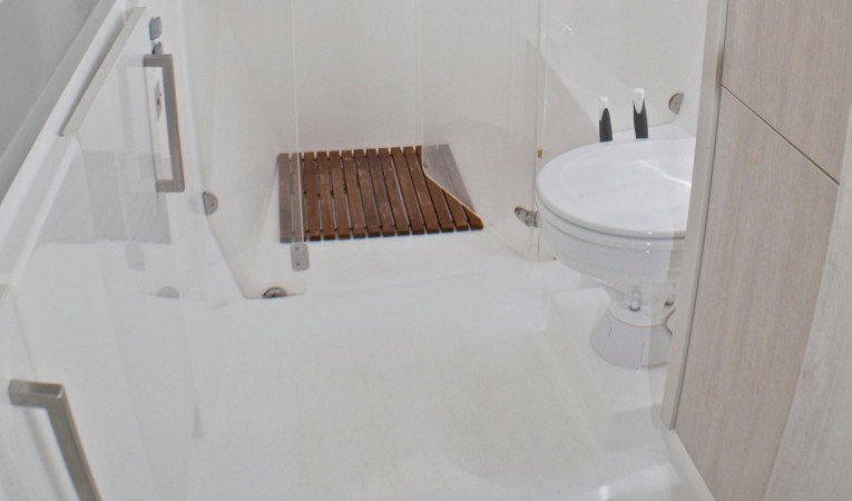 58 Leopard owners Shower