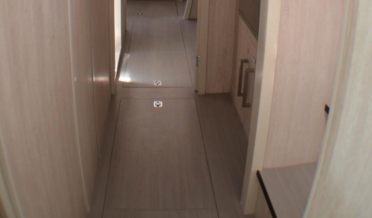 58 Leopard Port side