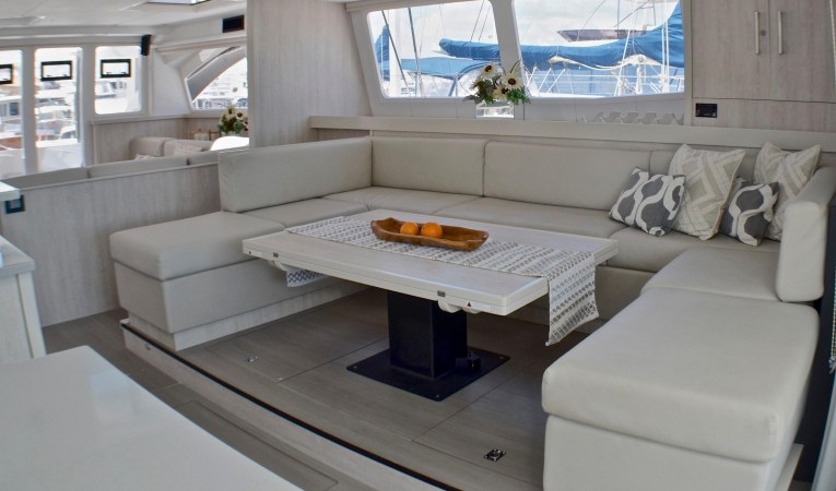 58 Leopard Starboard seating