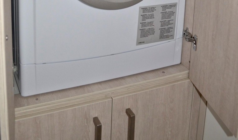 58 Leopard Washer/dryer