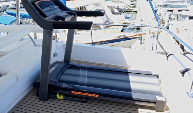 58 Leopard Treadmill on Flybridge