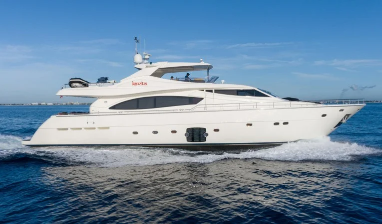 88 Ferretti Yachts 