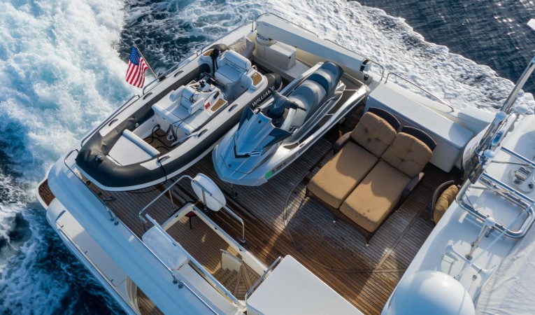 88 Ferretti Yachts 