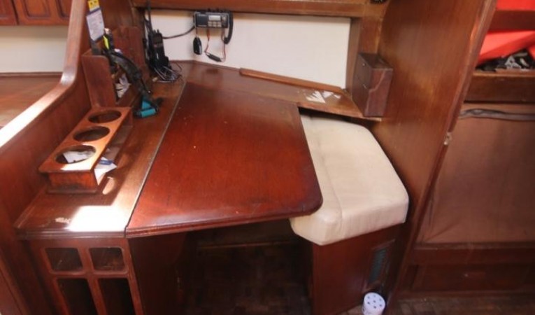 43 Endeavour Navigation station